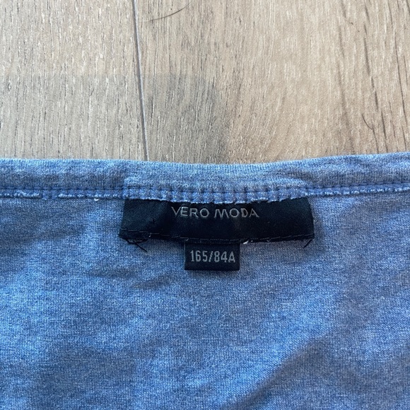 Y2k tee - Picture 3 of 3